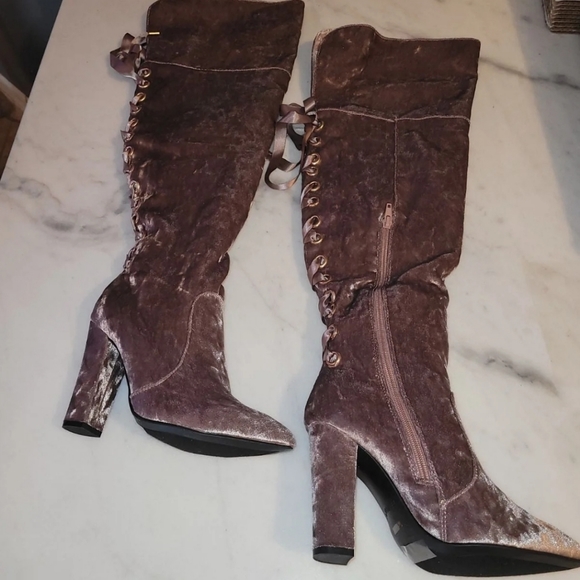 Bamboo Over the Knee  Lilac boots size 6 - Picture 2 of 6